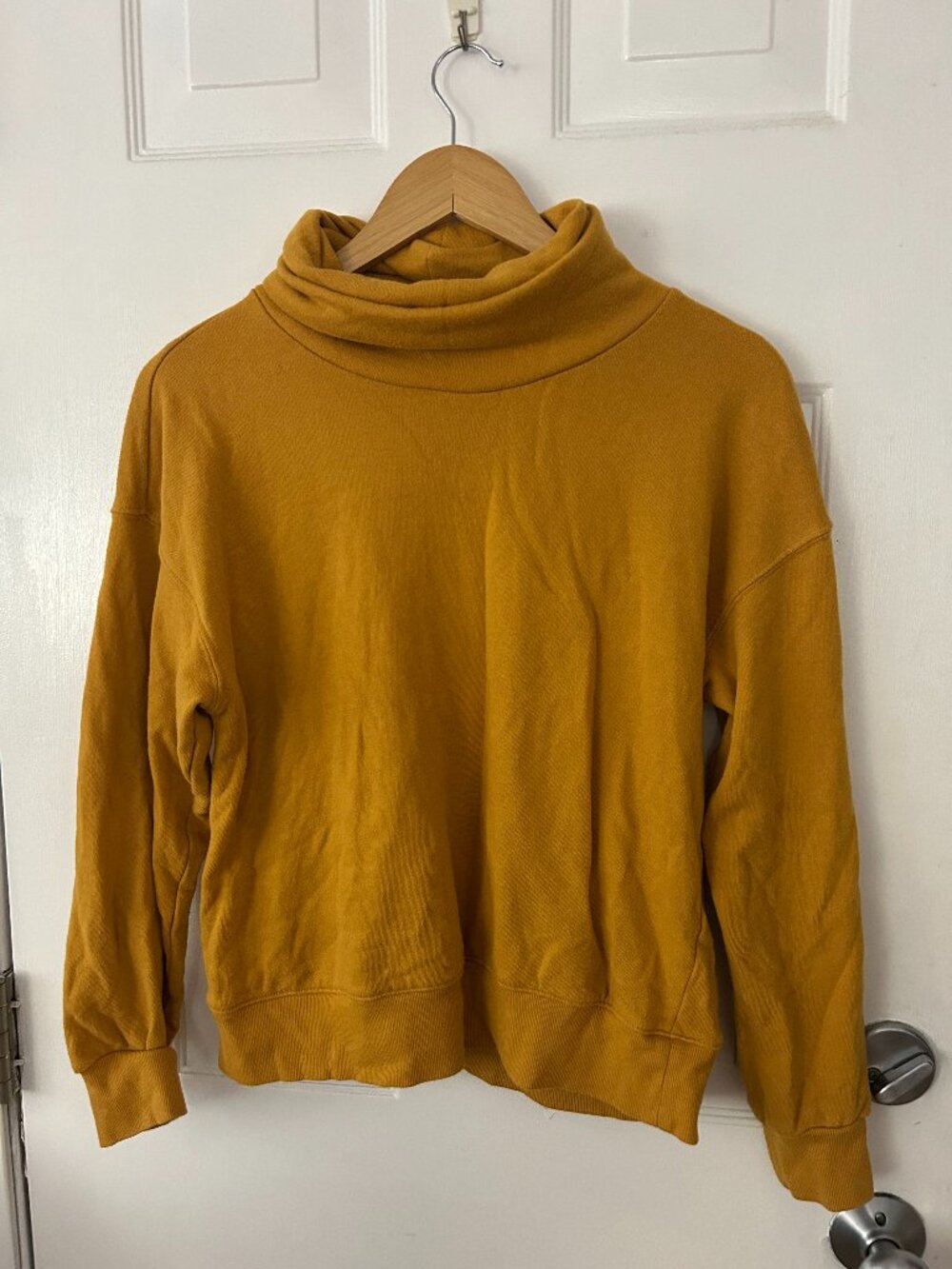 Forever 21 Turtleneck Cropped Sweater Yellow Size S
